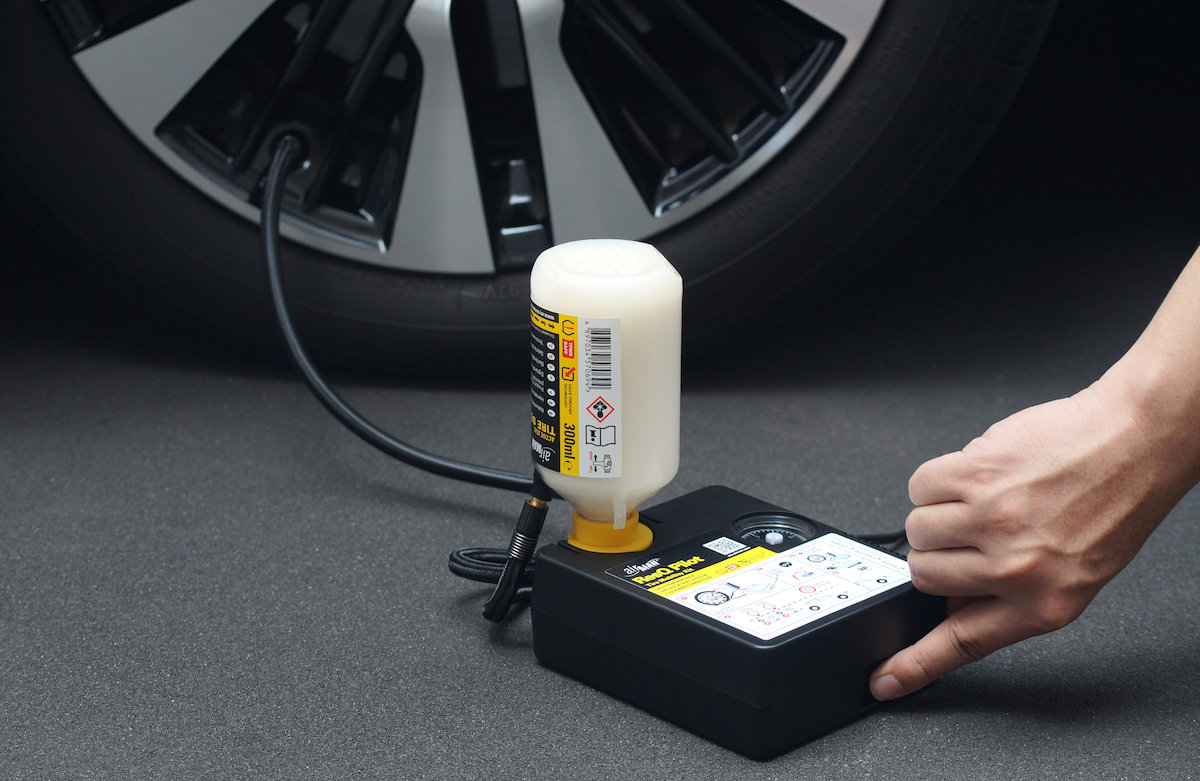 AirMan ResQ Pilot 12V Compressor + 300 ml Tire Sealant - Tire Mobility KIT