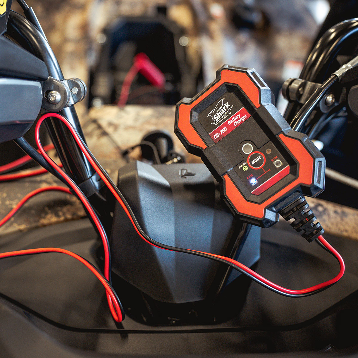 SHARK Battery Charger CB-750