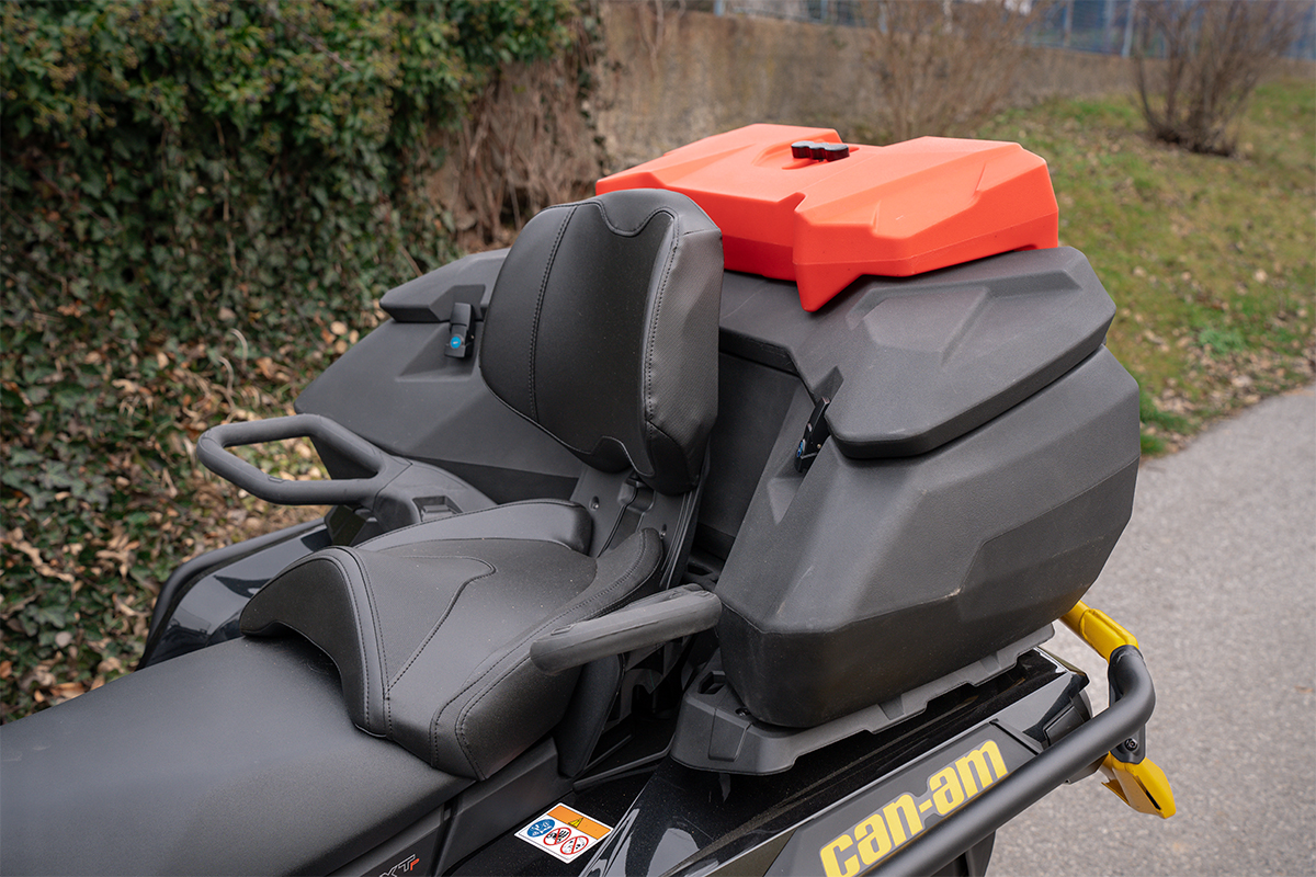 SHARK ATV Plastový Box AX130 na čtyřkolku CAN-AM Outlander 570 / 650 / 1000