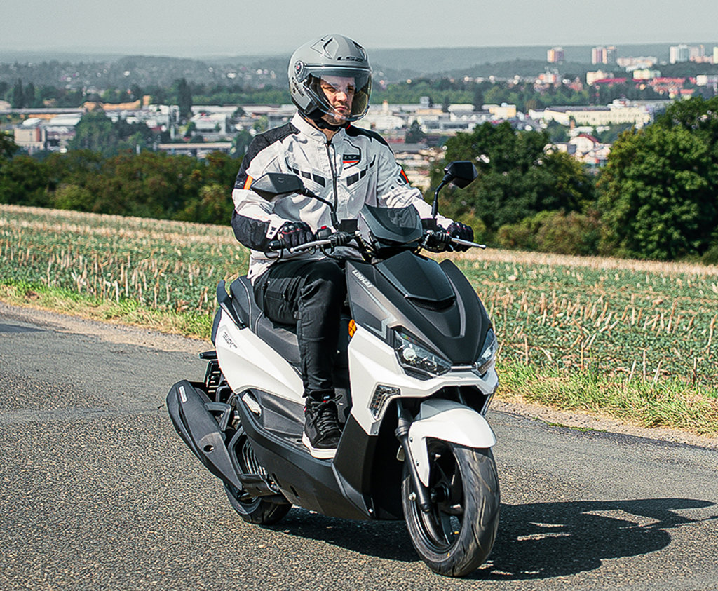Linhai SCOOTER BUCK 125 E5+, Black