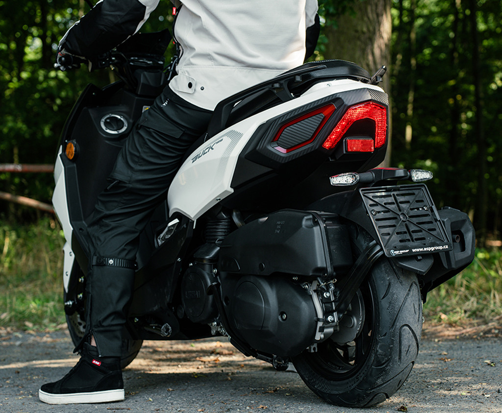Linhai SCOOTER BUCK 125 E5+, Black