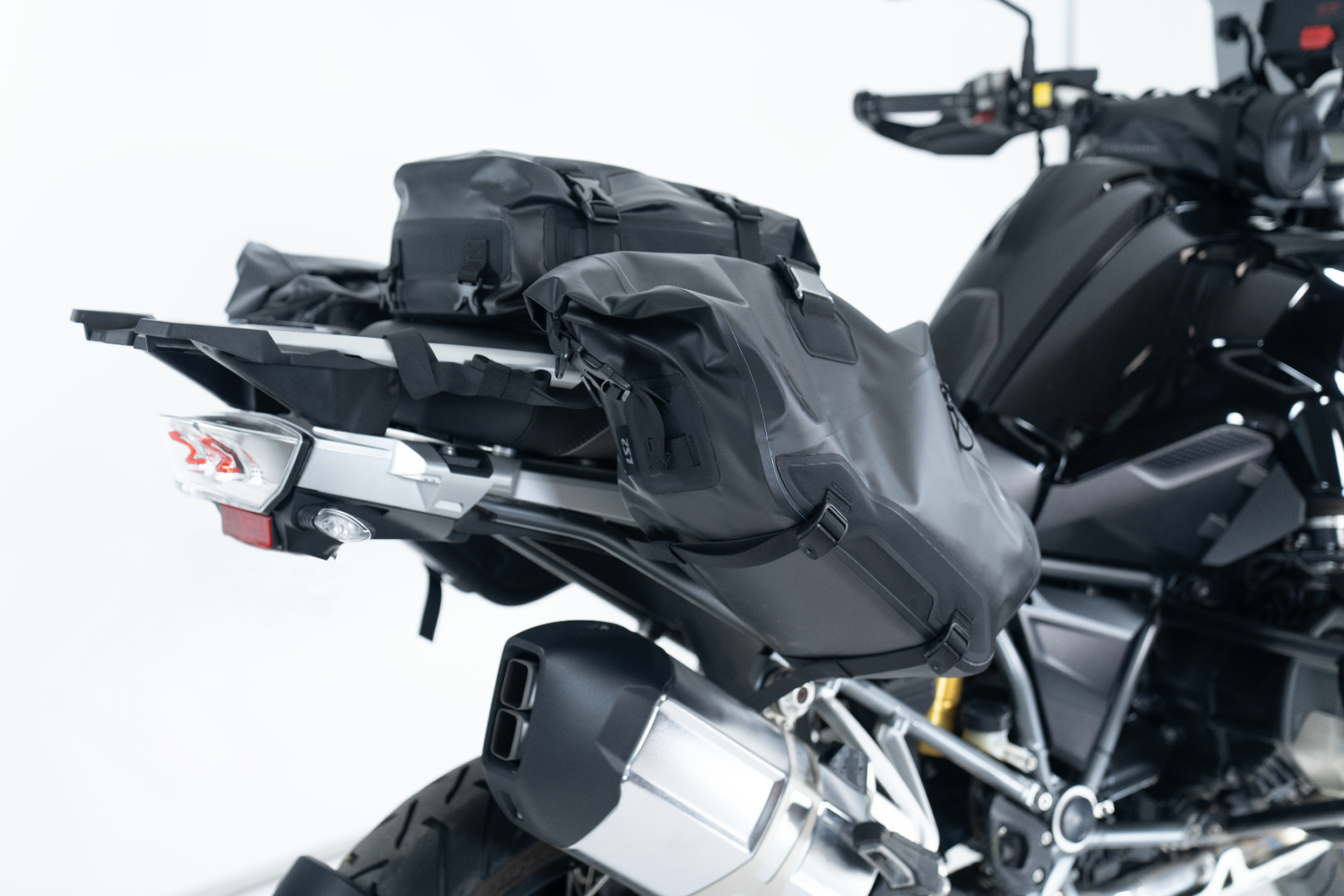 LS2 MOVE AHEAD WP 20+20L PANNIER