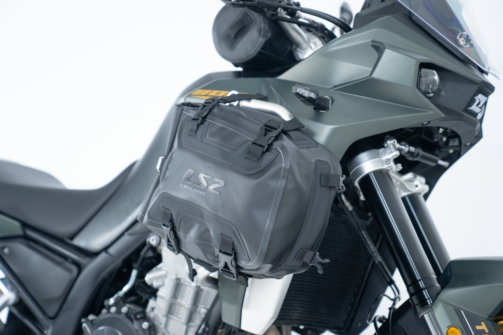 LS2 MOVE AHEAD WP 10L TAIL BAG