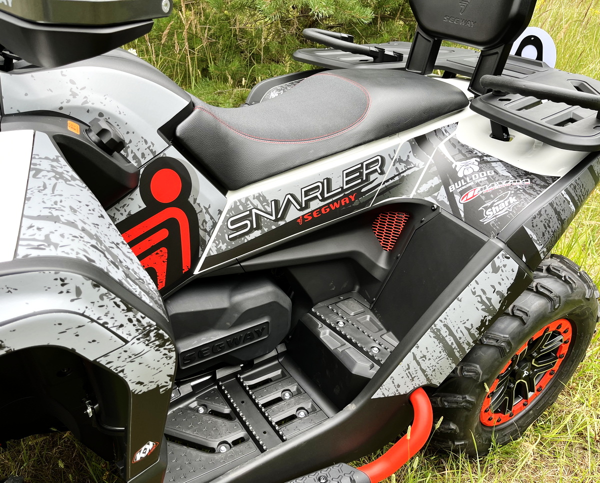 GRAPHIC STICKER KIT for Segway Snarler AT6-L grey