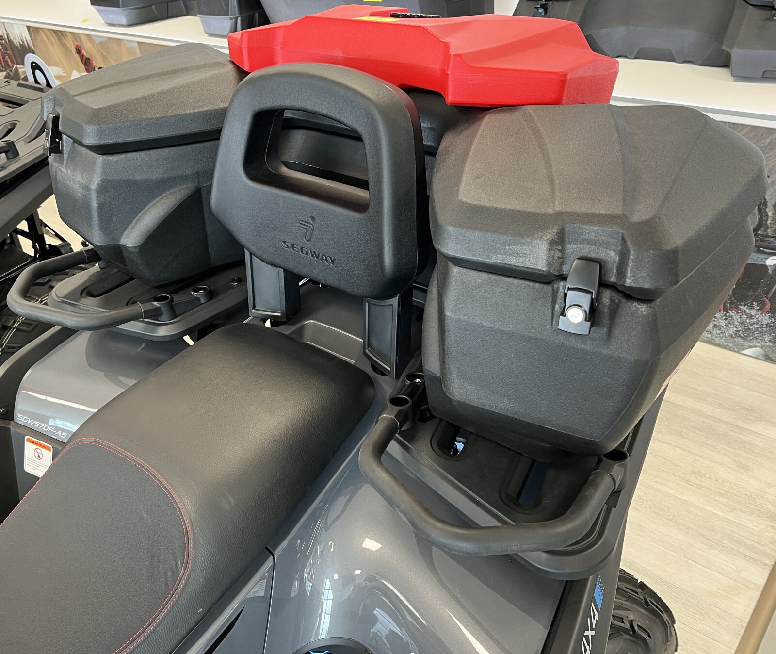 SHARK plastový box AX115 na čtyřkolku Polaris Sportsman Touring 570