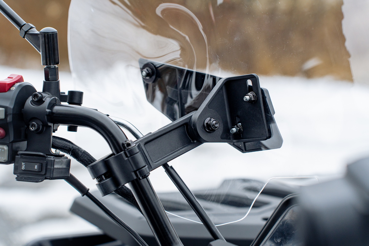 SHARK ATV WINDSHIELD (UNIVERSAL WITH MOUNTING KIT) 2025