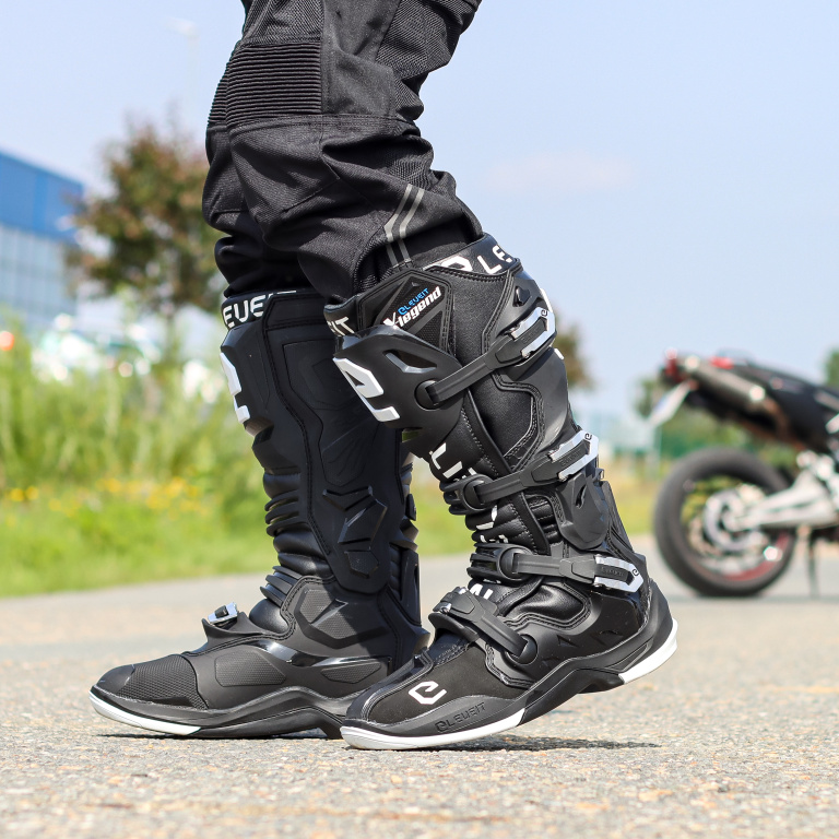 Eleveit X LEGEND black
