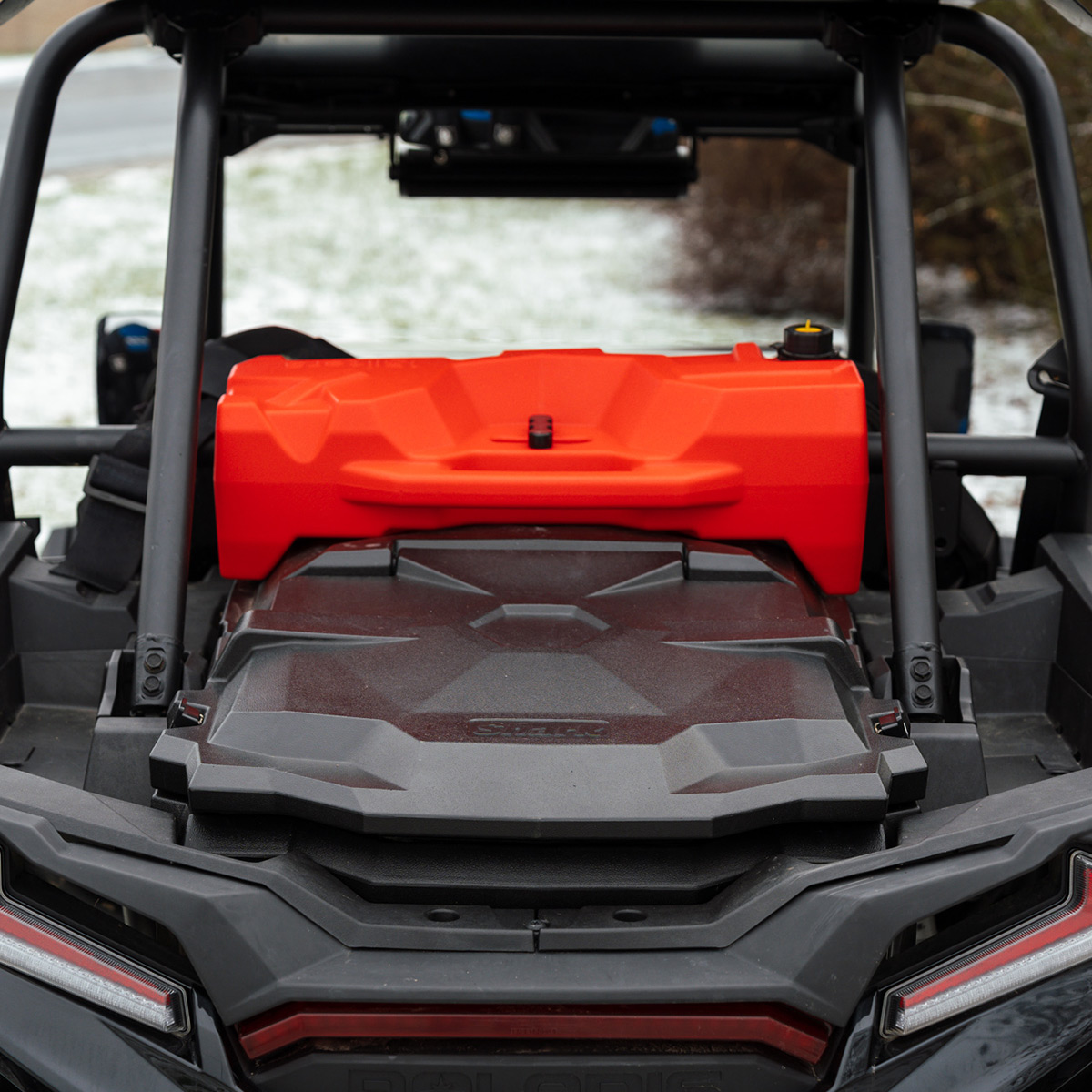 SHARK UTV plastový box UX140 na čtyřkolku Polaris RZR 1000 